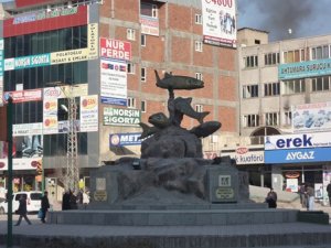 le rond-point Iskele-Cumhuriyet